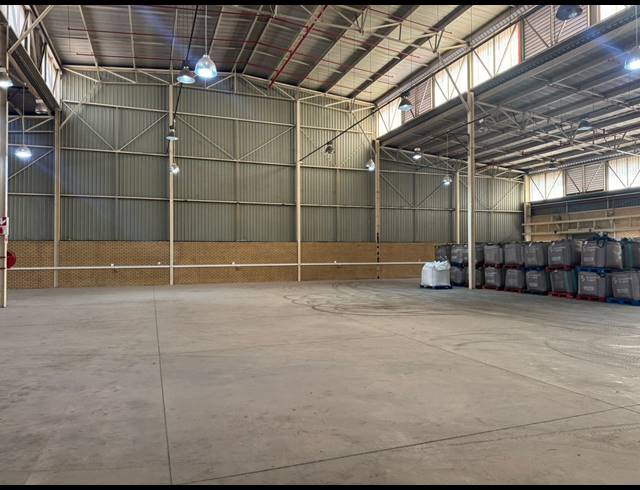 1,780M² WAREHOUSE TO LET IN HERMANSTAD